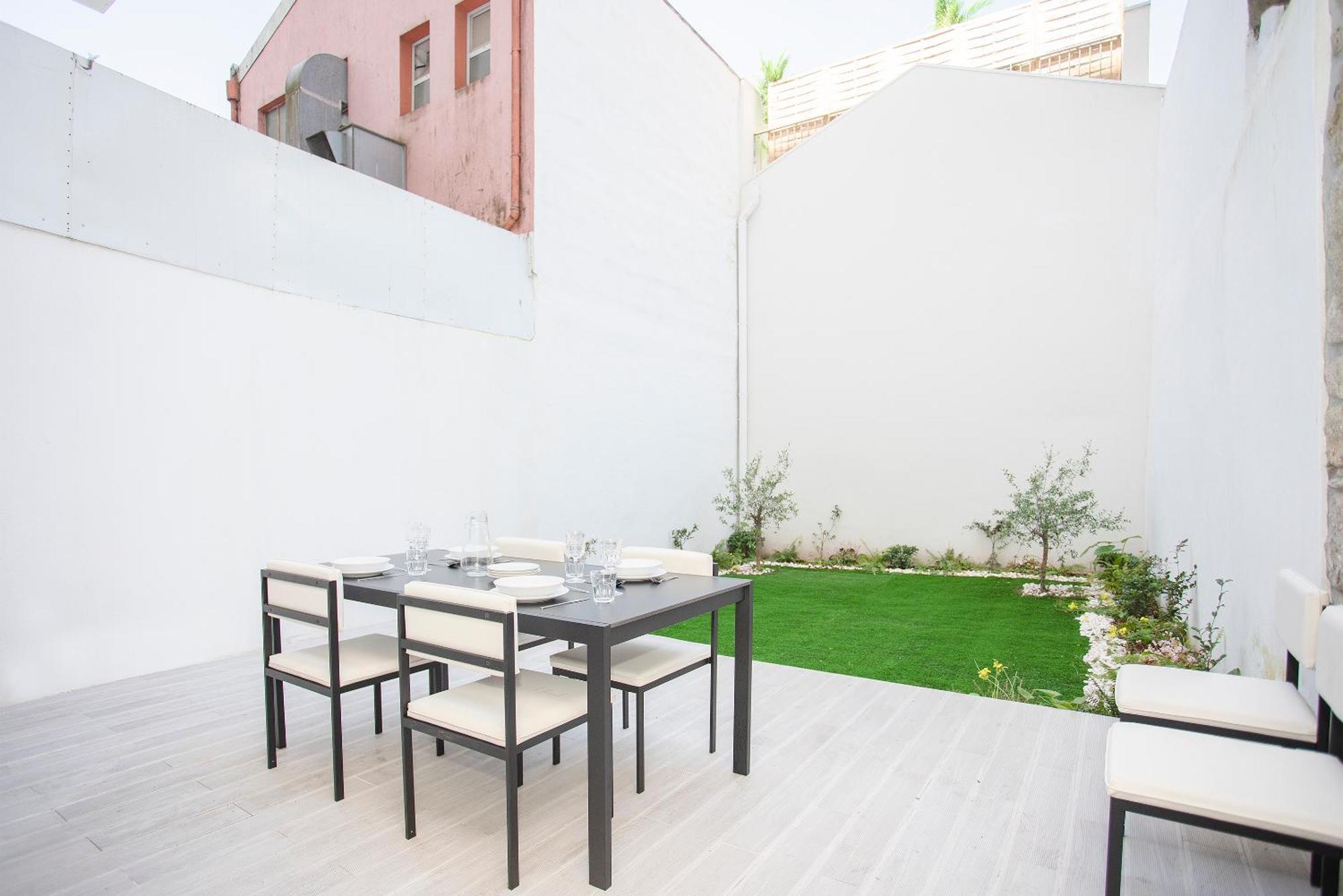 Liiiving In - Sweet Sunlight Terrace